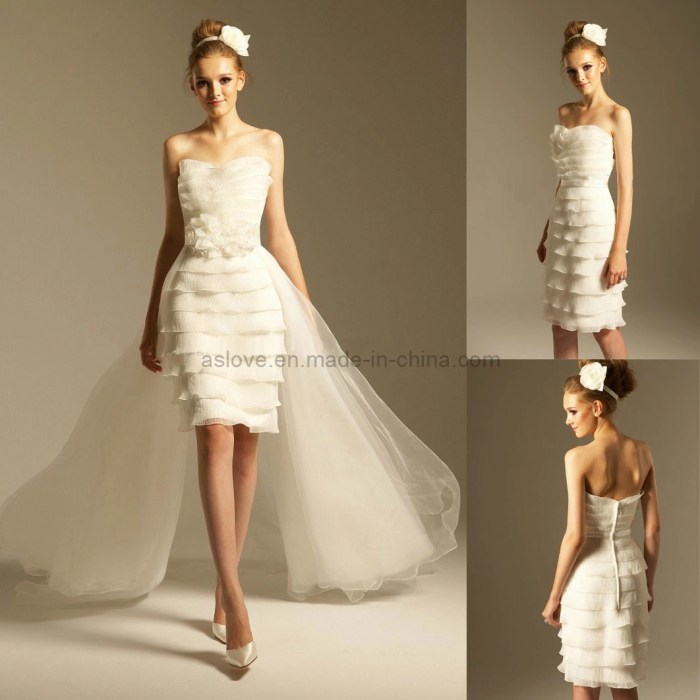 Wedding dress with removable train