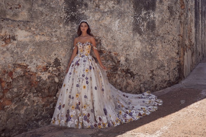 Floral dress to a wedding