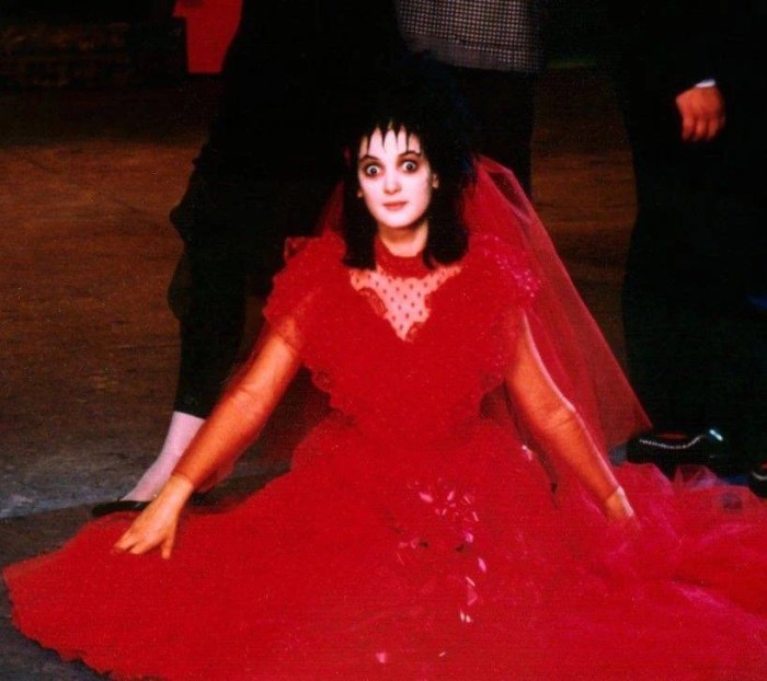 Lydia deetz wedding dress