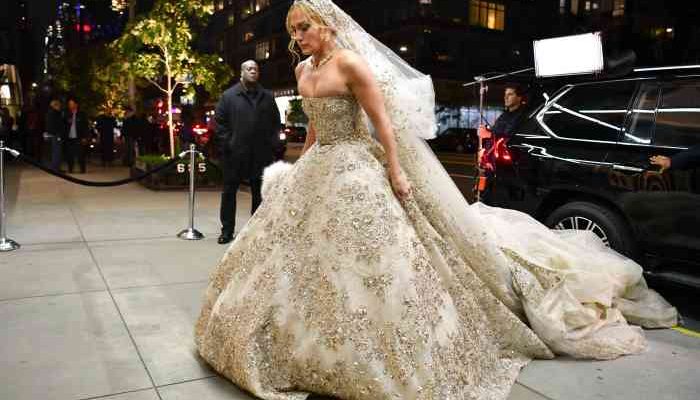 Jennifer Lopez Wedding Dress A Style Icon