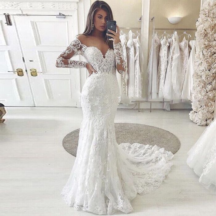 With sleeves wedding dresses